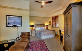 The Eagle Harbor Inn